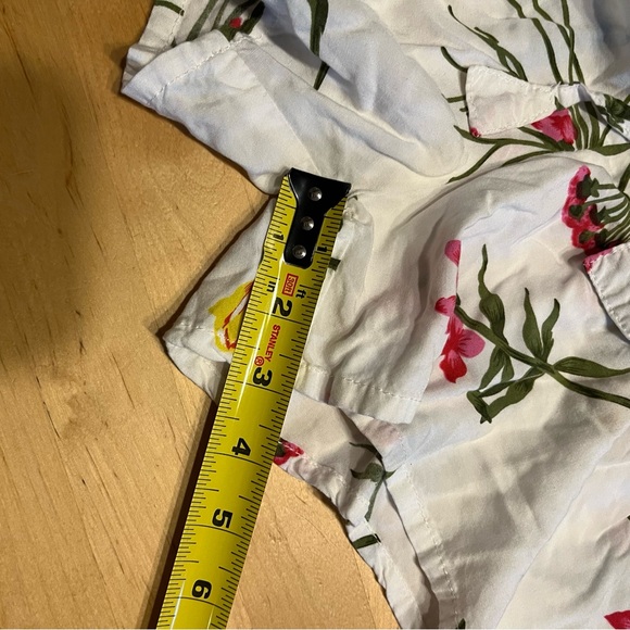 Piyama Women's Size S White Floral Button Front Pajamas Set Shirt Shorts - Picture 7 of 11